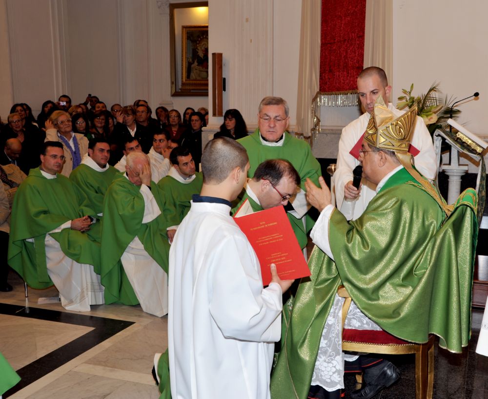 possesso-canonico-don-doriano-12-11-2011 (40)